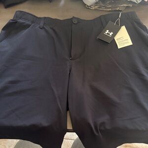 Under Armour Men’s Black Golf Shorts